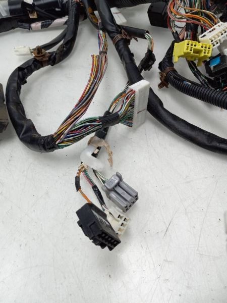 06 TOYOTA SEQUOIA DASH WIRE HARNESS