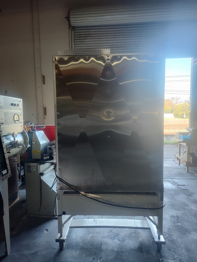 Nuaire Class II TYpe A2 Hood 4 Ft