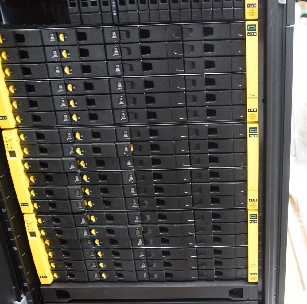 HPE 3PAR StoreServ 8440 Controller with 6x 8400 Disk Array No HDD