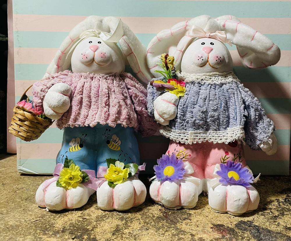 BUNNY TWINS EASTER DECOR