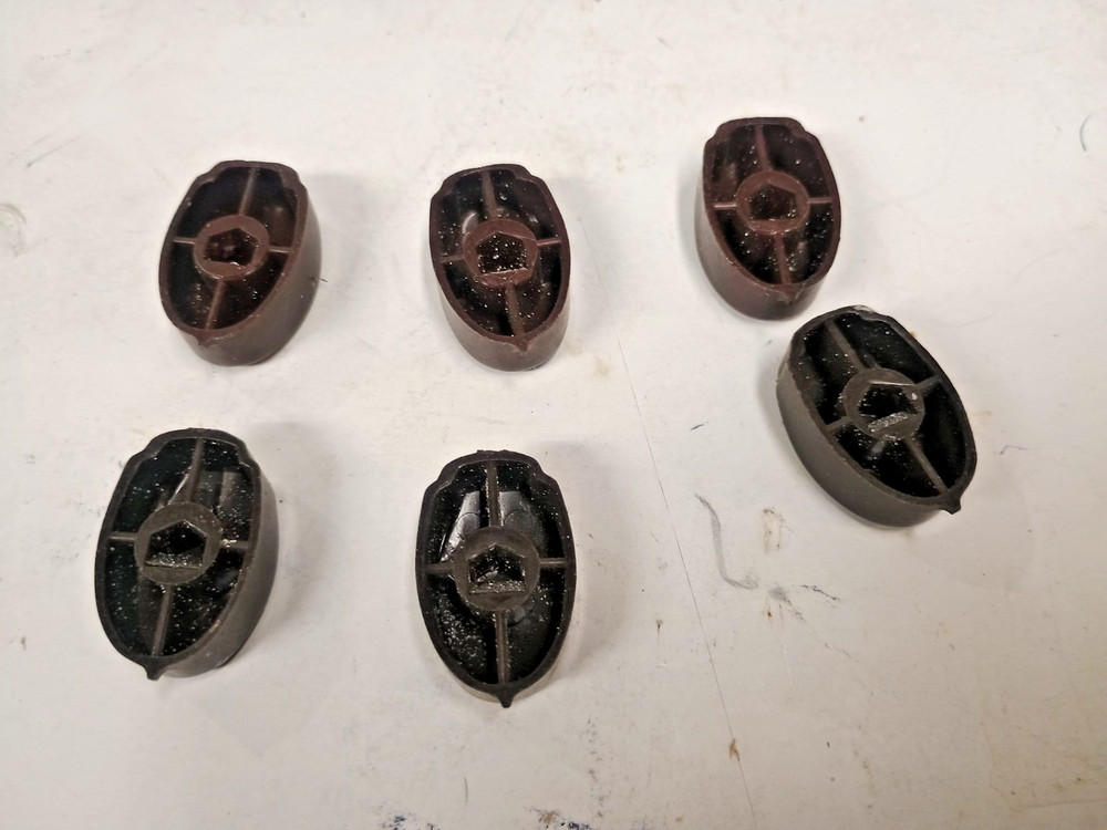 6 - Vintage Radio Knobs