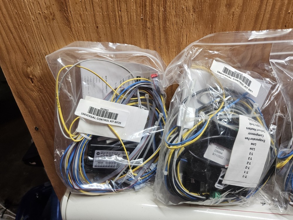 802803 - True Universal Control Kit