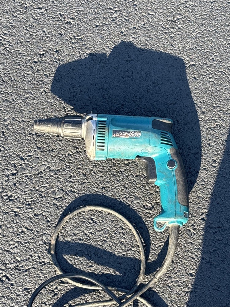 Makita 6825 Drywall Screwdriver