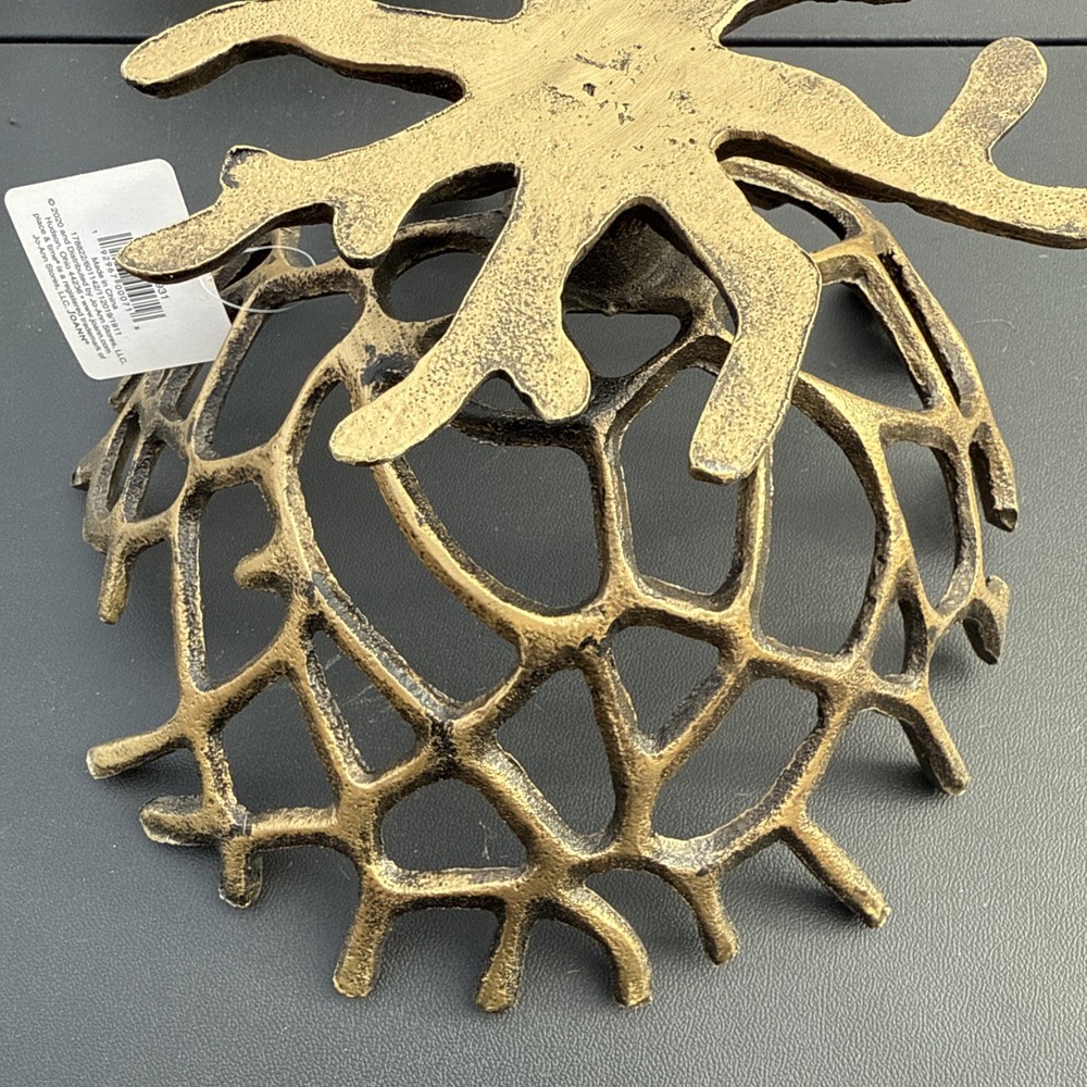 Coral basket