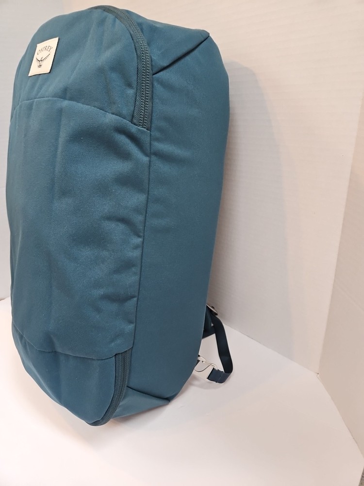 Osprey Arcane Duffel Bag/Backpack 30L. Stargazer Blue.