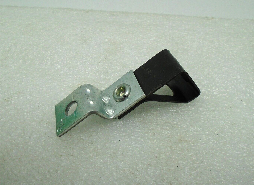 (100) Caddy Offset Angle Bracket 6TIO #T979A