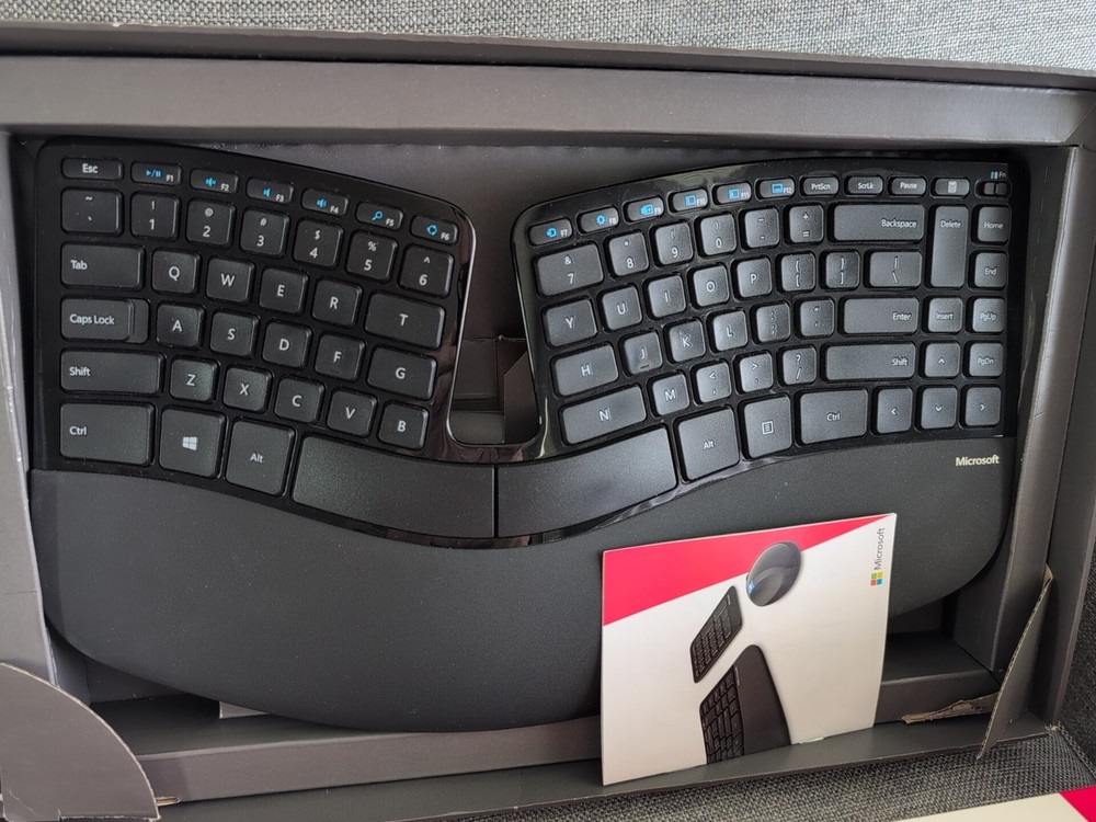 No Dongle- Microsoft Sculpt Ergonomic Desktop Keyboard Mouse Number Pad Bundle