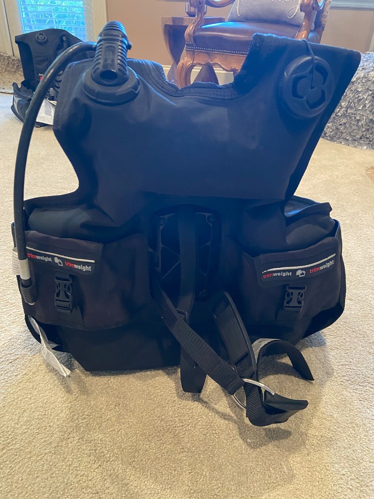 Mares Quantum BCD Scuba Bouyancy Compensator Black Size XL