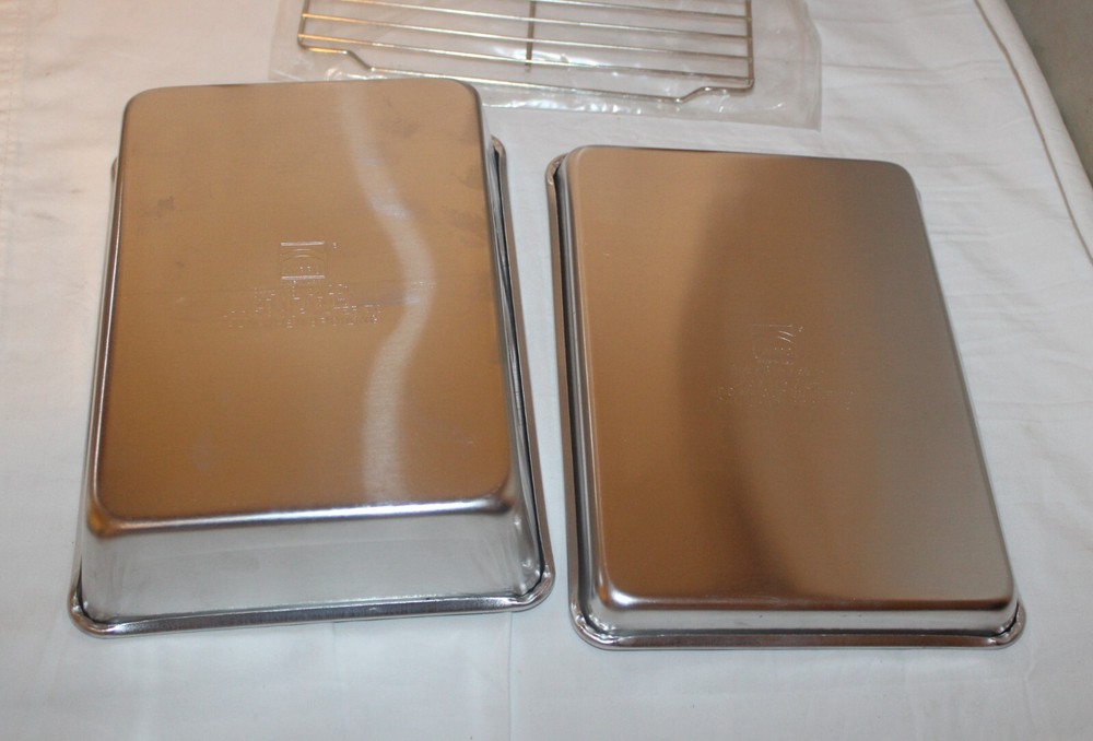 VTG SHARP HOT STUFF Browning Microwave Over 3 PC Bakeware Set Mirro w/Box