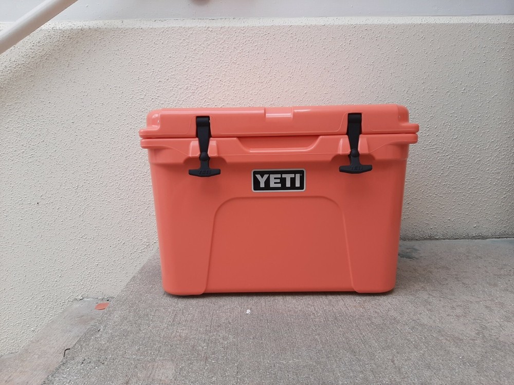 Yeti Tundra 35 Cooler