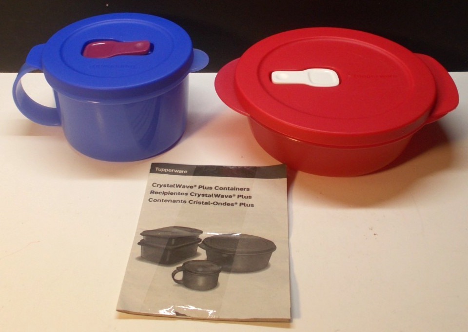 Tupperware 3155A & 2645A Vented Microwave Containers 2 & 2 1/2 Cups Blue & Red