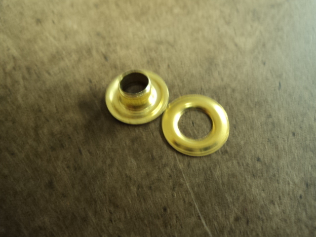 GROMMET & WASHER.   #0     1/4" hole.