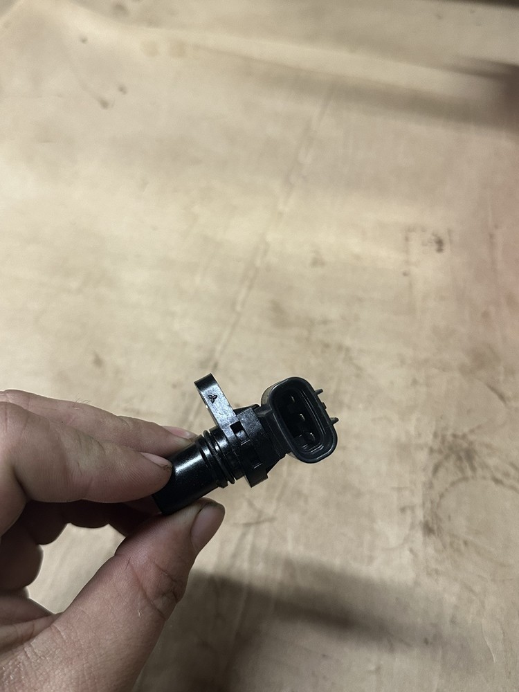 OEM SUZUKI CMP SENSOR PN# 33220-76G02 (B-150-2)