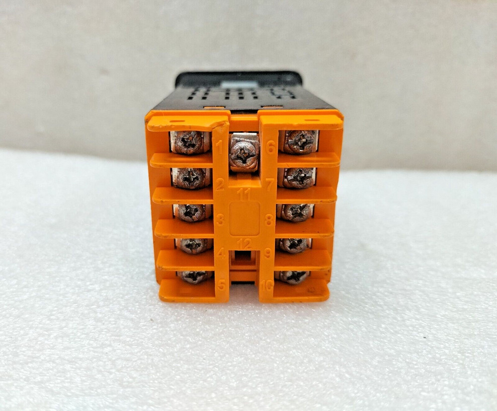 SELEC XT546 DUAL DISPLAY MULTIFUNCTION TIMER