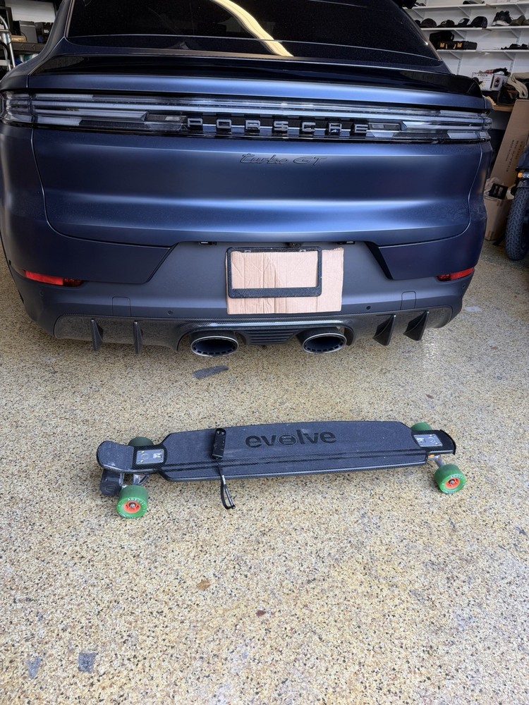 Evolve electric skateboard longboard