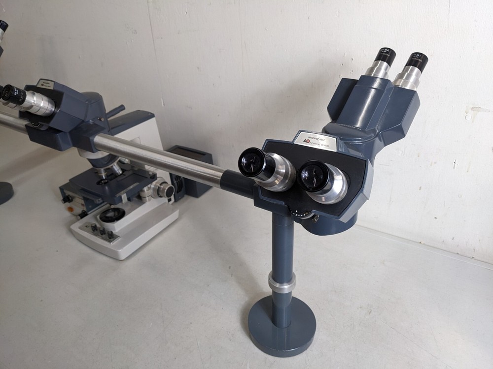 American Optical illuminator Model 1135 Teaching Assistant Microscope