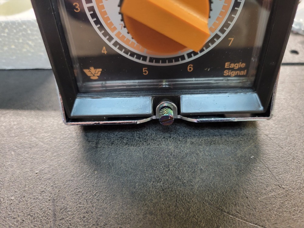 Eagle Signal HG104AG Flex Pulse Cycle Timer.