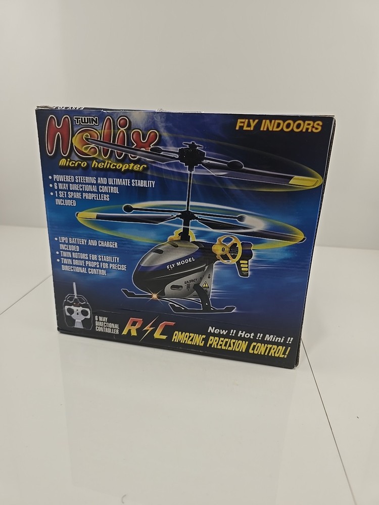 Micro REMOTE CONTROL HELICOPTER NEW IN ORIGINAL BOX HX277