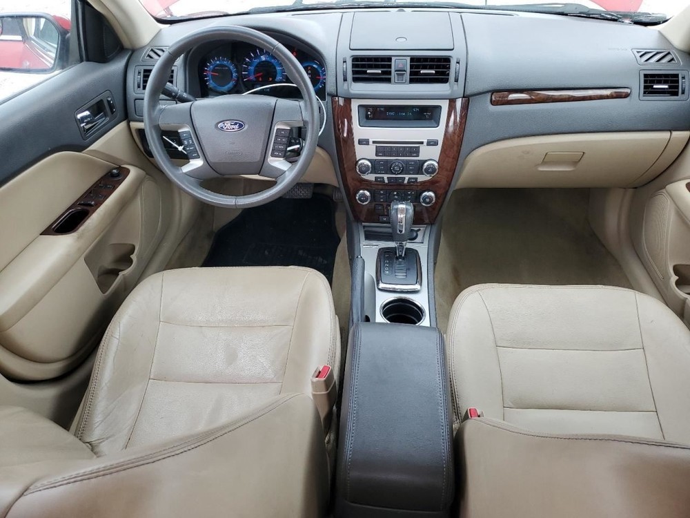 FUSION 2011 Glove Box 4891411