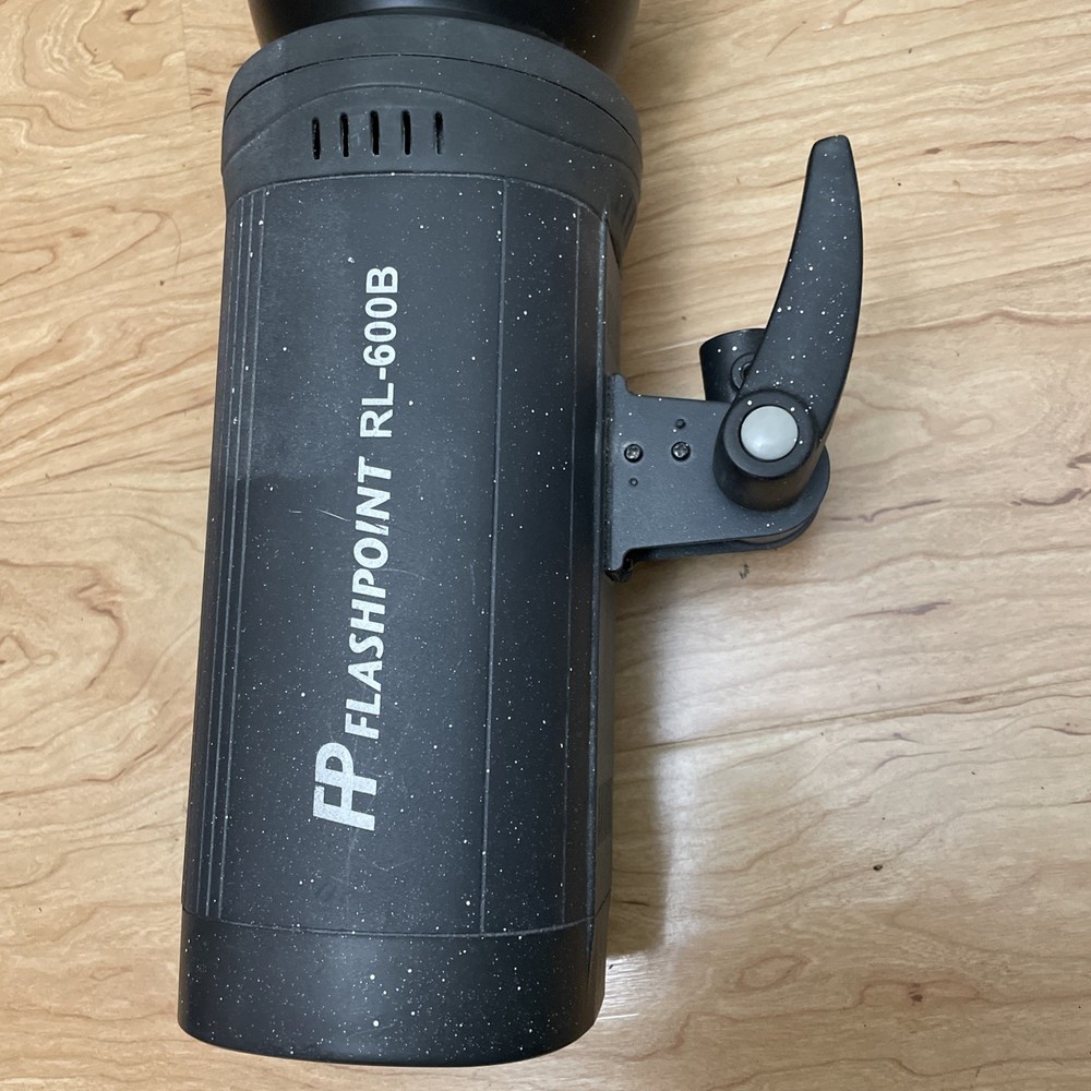 Flashpoint RL-600B Light With Carrying Case NO charger