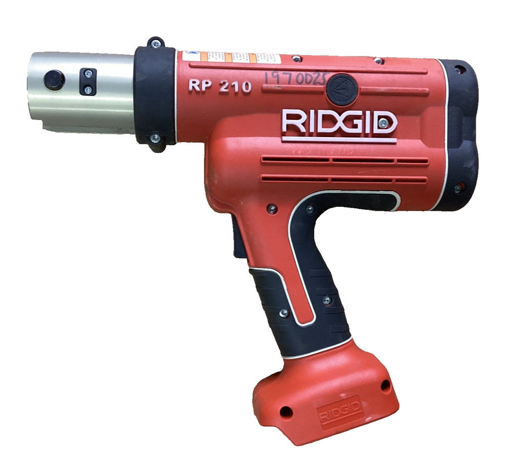 Ridgid RP 210 Press Tool Kit 4 PEX Jaws USED