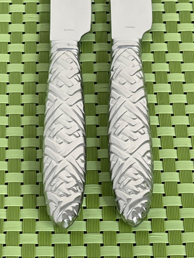 Reed & Barton ENGLISH BRAID Stainless 2 Dinner Knives Glossy Flatware - 9 5/8"