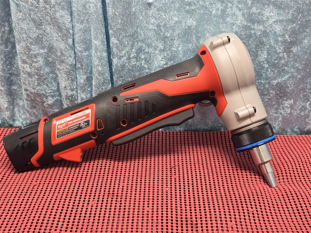 MILWAUKEE 2474-22 M12 PEX EXPANDER KIT