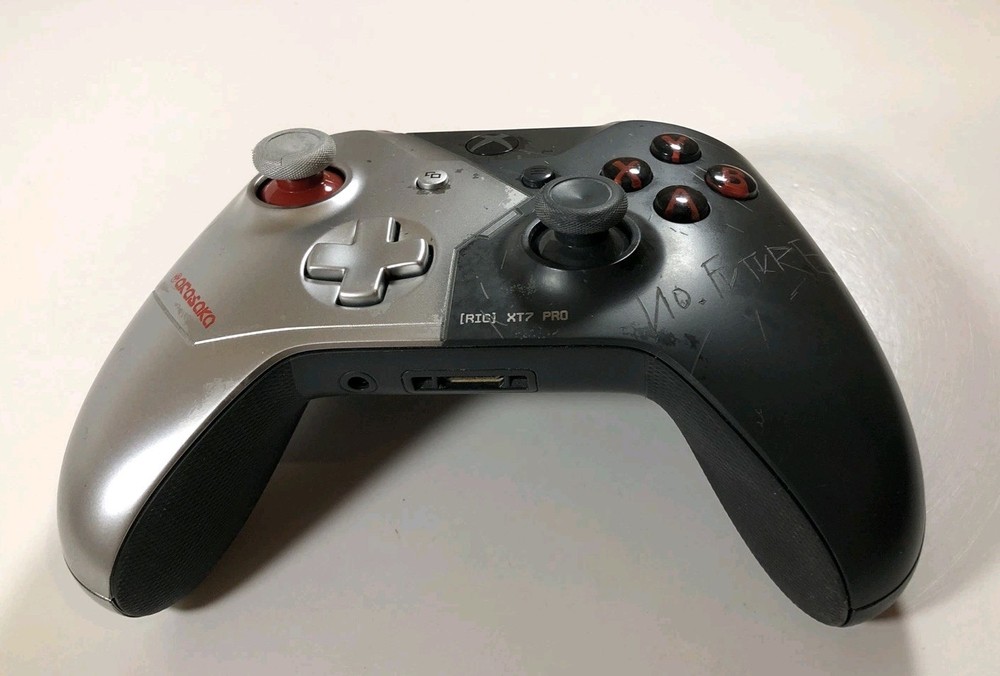 Cyberpunk 2077 Controller (Microsoft Xbox Series X|S, One) Ships Fast