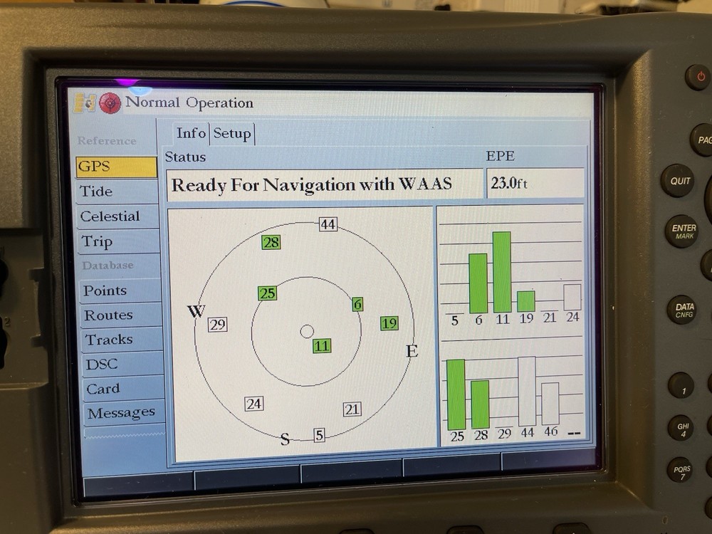 Garmin GPSMAP 3210 Marine GPS Chartplotter