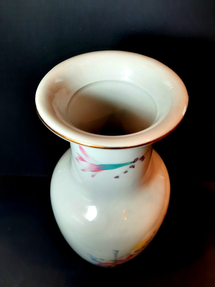 Srendnick Collection Vase 10" Tall