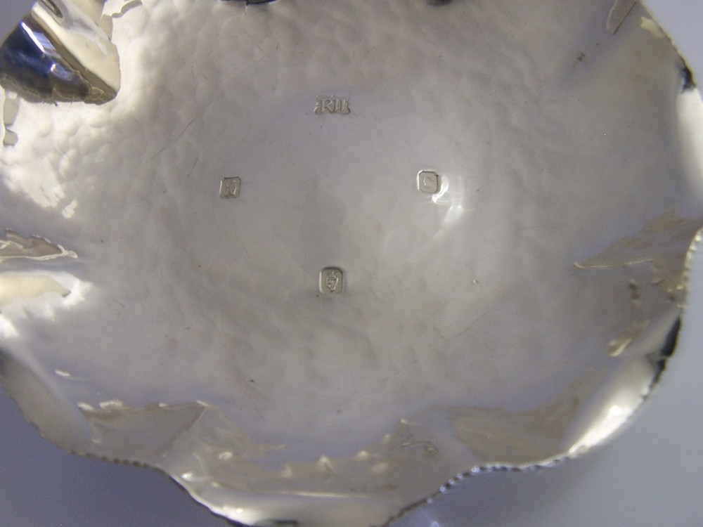 IRISH SOLID STERLING SILVER PLANISHED DISH 1970 ROYAL IRISH SILVER Co