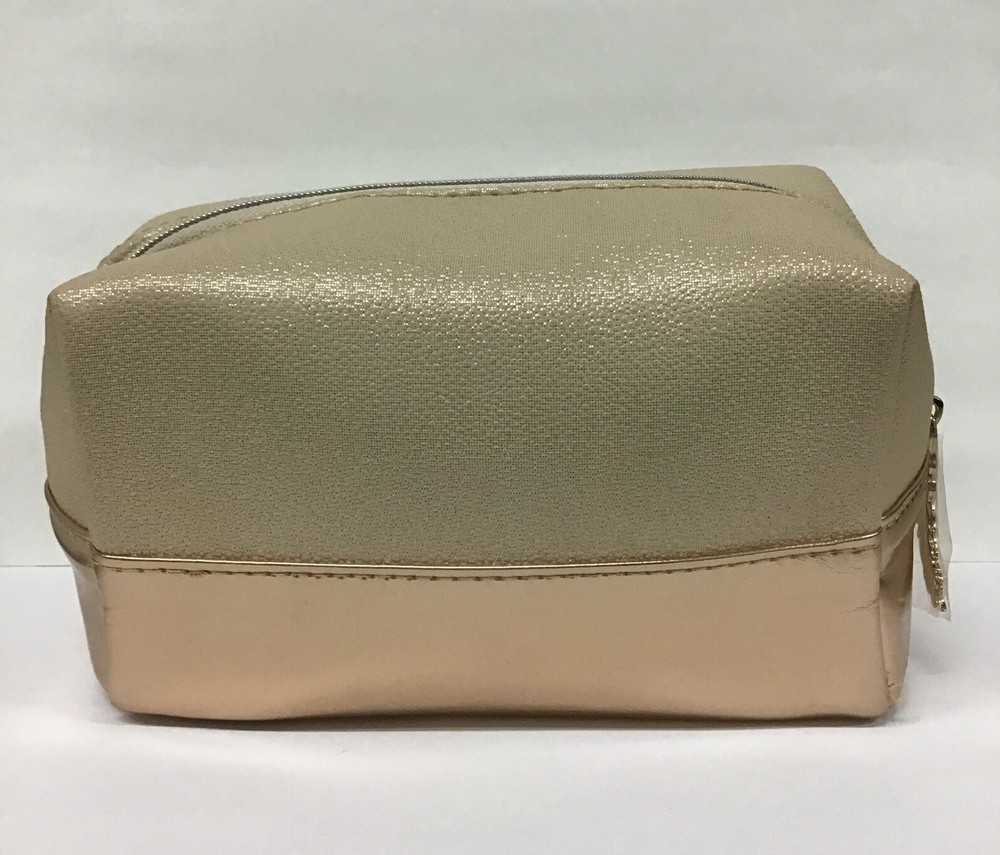 Jessica Simpson Makeup bag Gold, As Pictured.