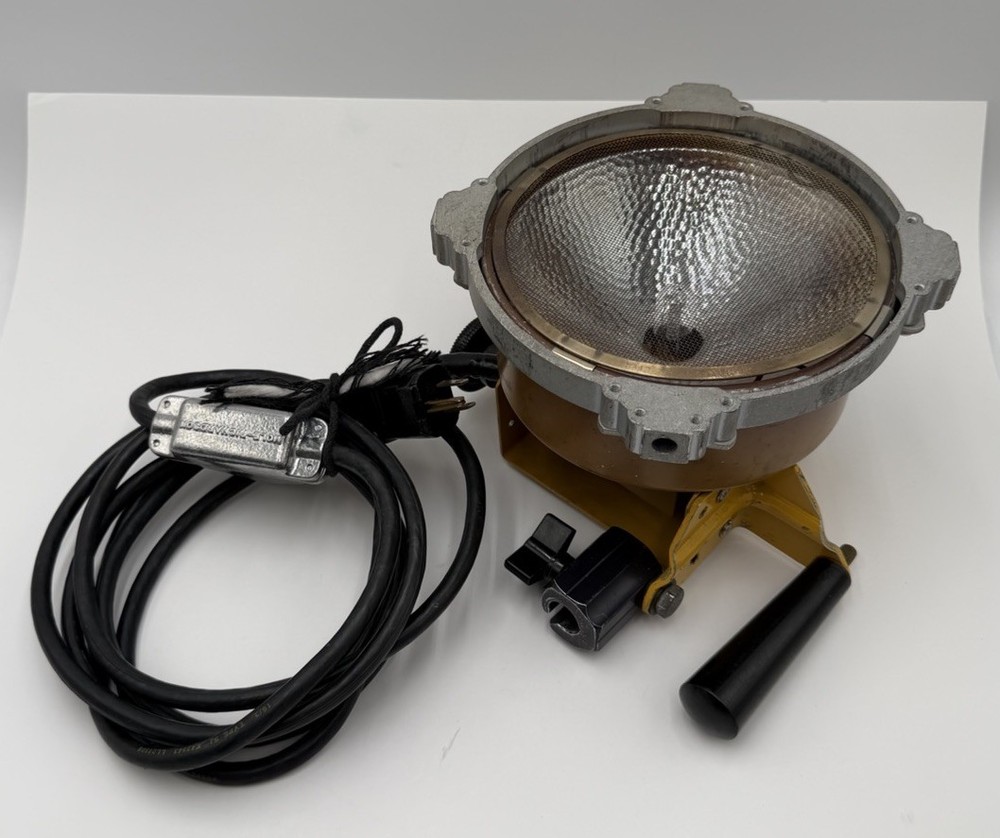 Lowel Quartz D Spot Flood Light- Tested