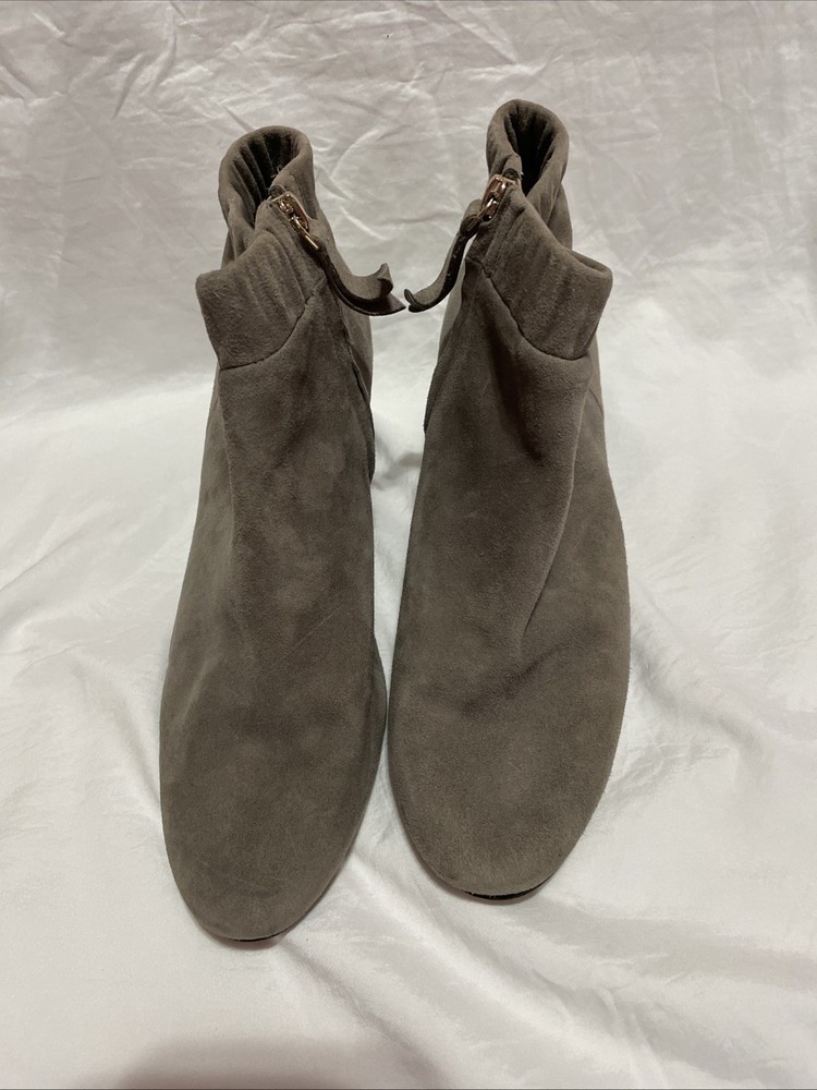 Clarks Size 9m Gray Booties