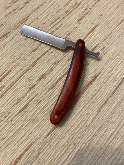 Straight Razor NEVER SHARPENED WELL BUILT /Great Buy