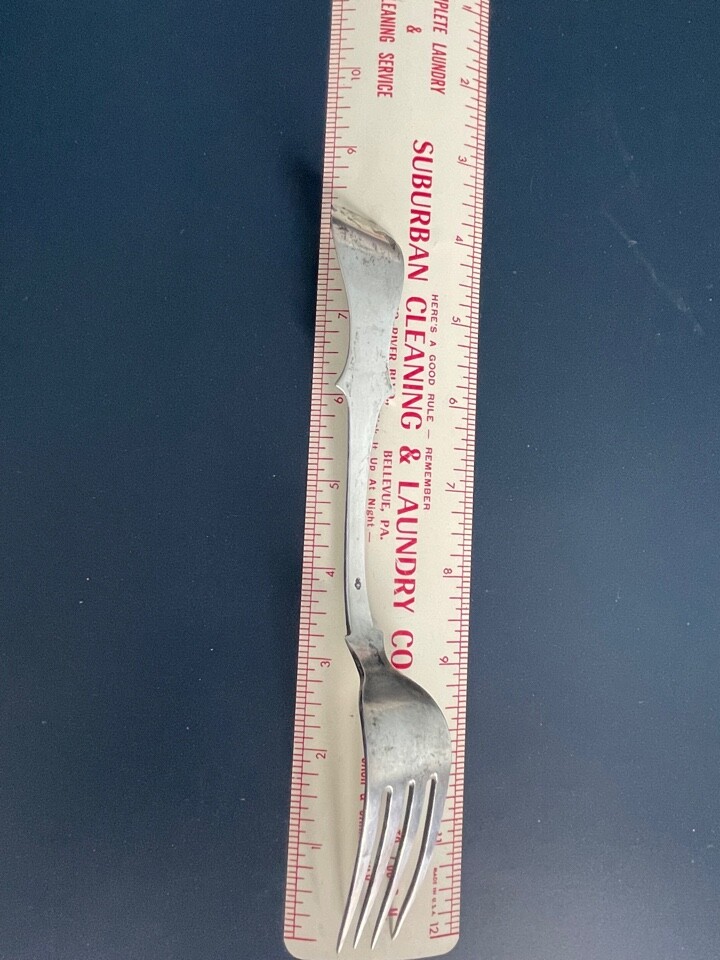 17TH CENTURY EUROPEAN 840 SILVER FORK