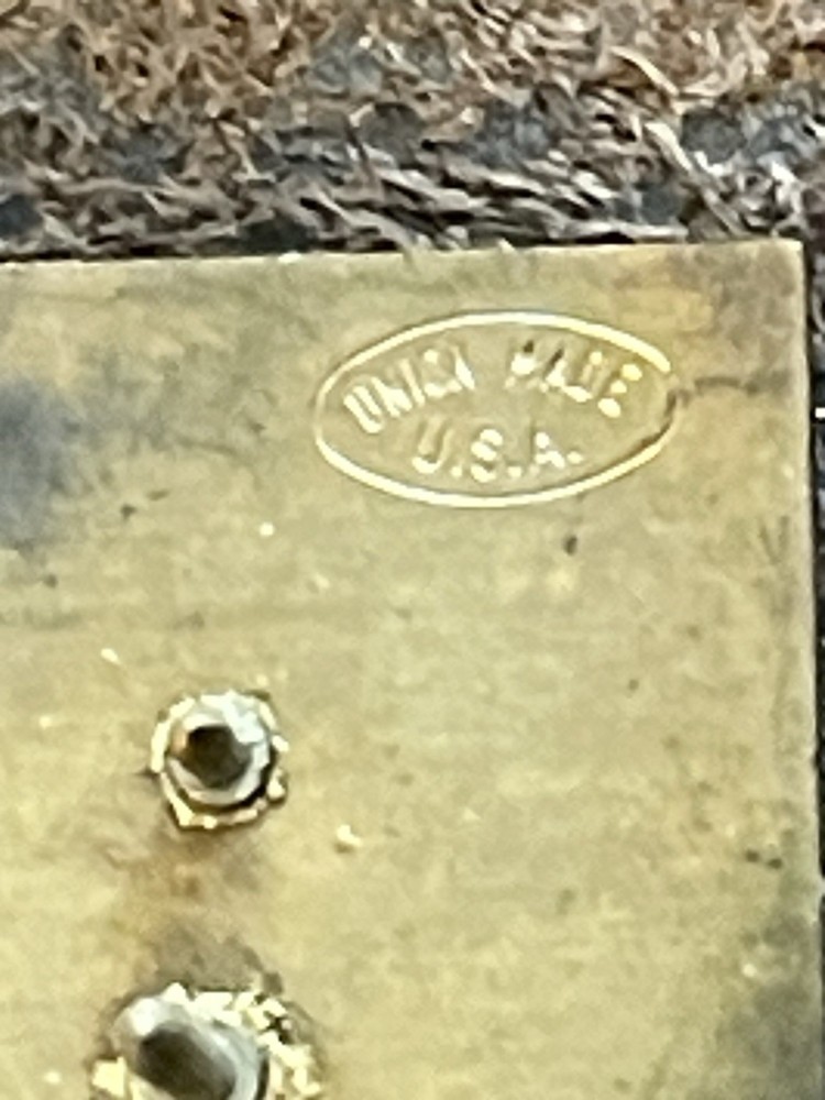 AFL-CIO "Union Yes" lapel pin