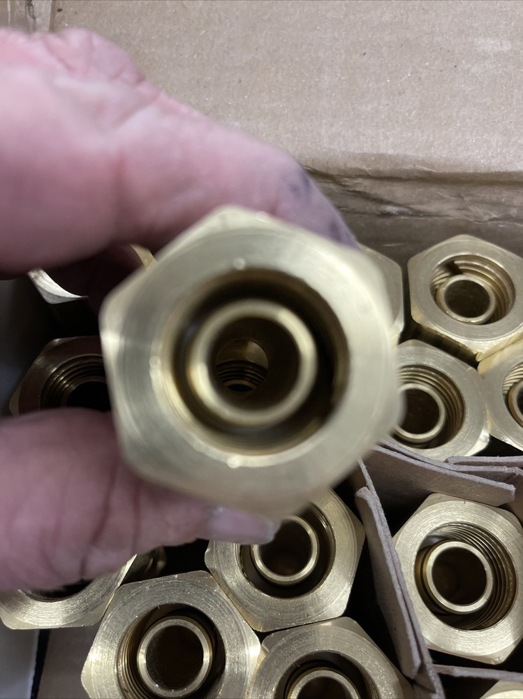 Python 3/4” Coupler Compression Fitting Assembly P/n6220 Box Of 24 Fitting