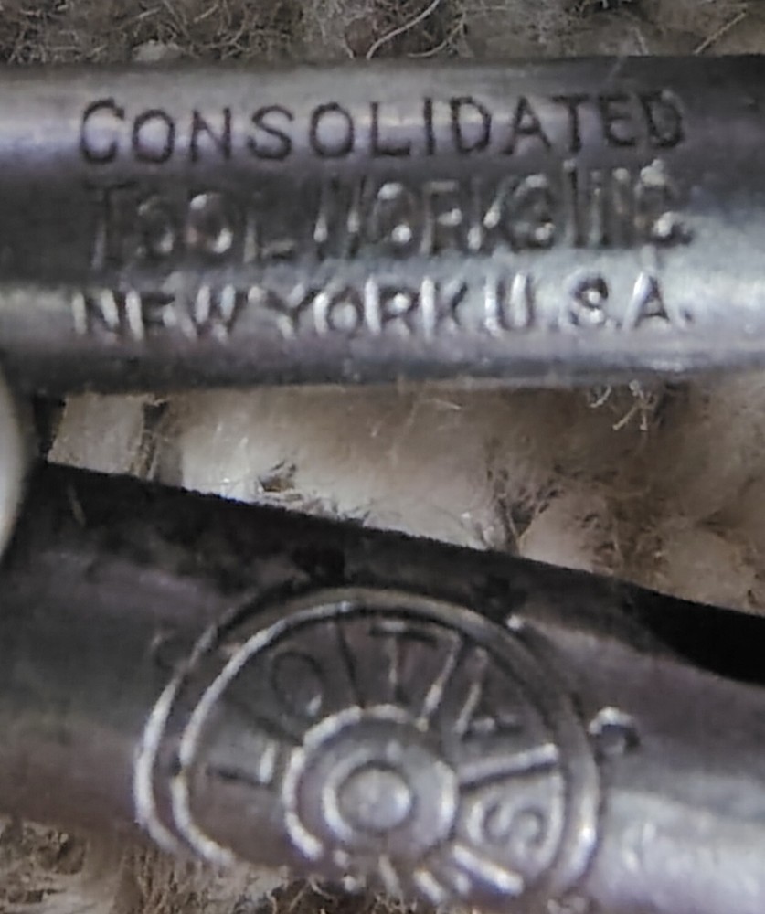 🗽MINI CONSOLIDATED TOOL WORKS 2-1/2" ID CALIPER