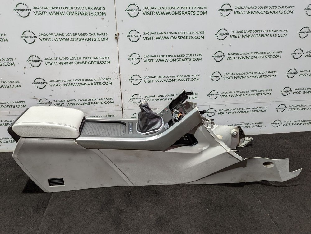 RANGE ROVER EVOQUE L538 CENTRE CONSOLE WITH ARMREST