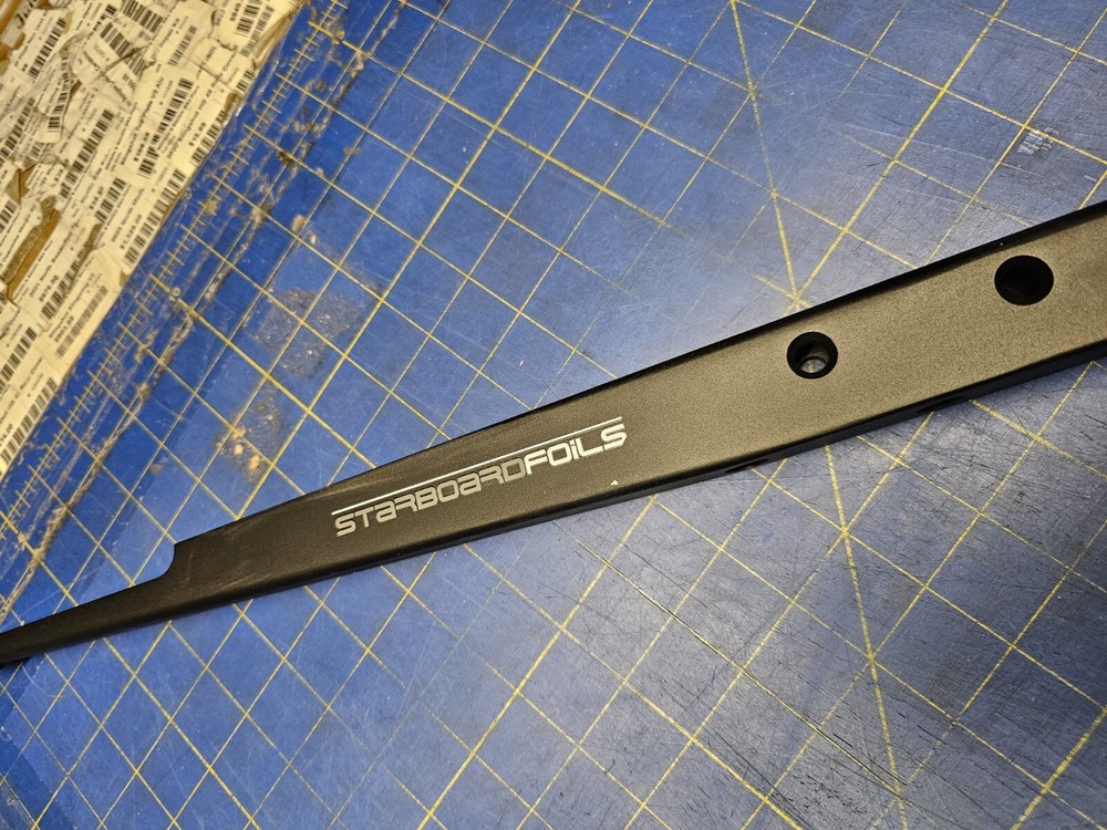 Starboard Foil Fuselage Quick Lock 36