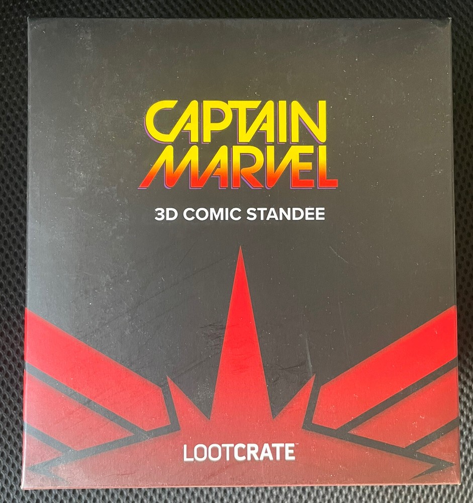 Captain Marvel 3D Comic Standee Loot Crate Exclusive March 2019 Figurine