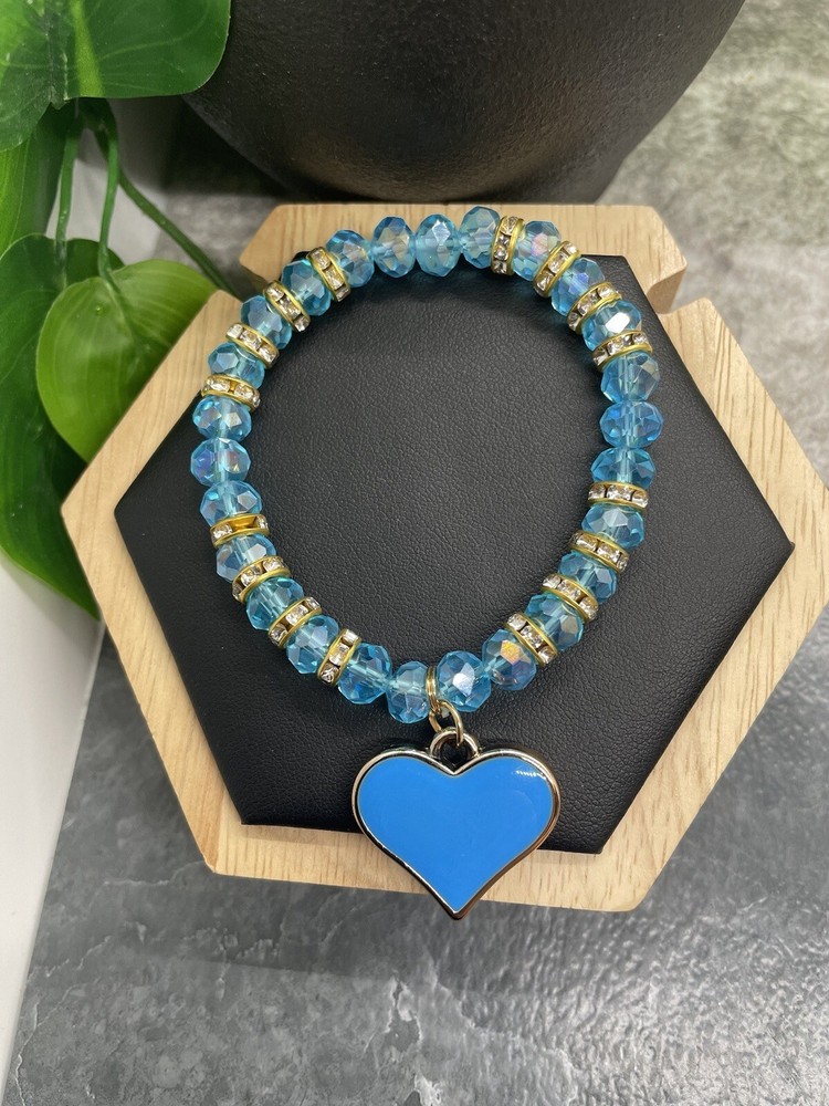Handmade Beaded Stackable 6.5” Plus Stretch Bracelet New Heart Pendant B1198
