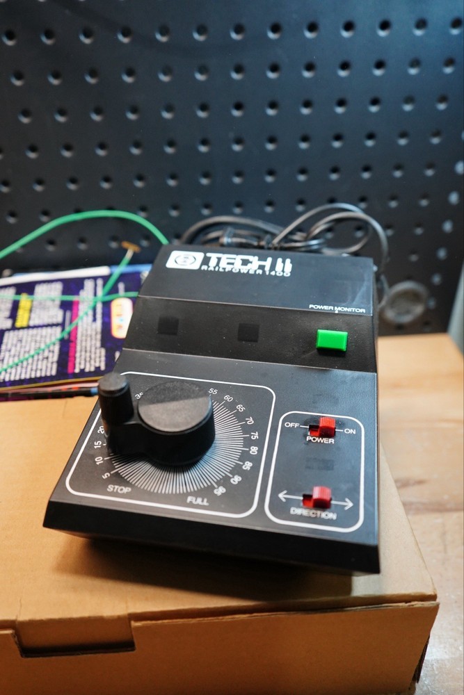 (D) MRC TECH II RAILPOWER 1400 MODEL TRAIN CONTROL WITH THE ORIGINAL BOX