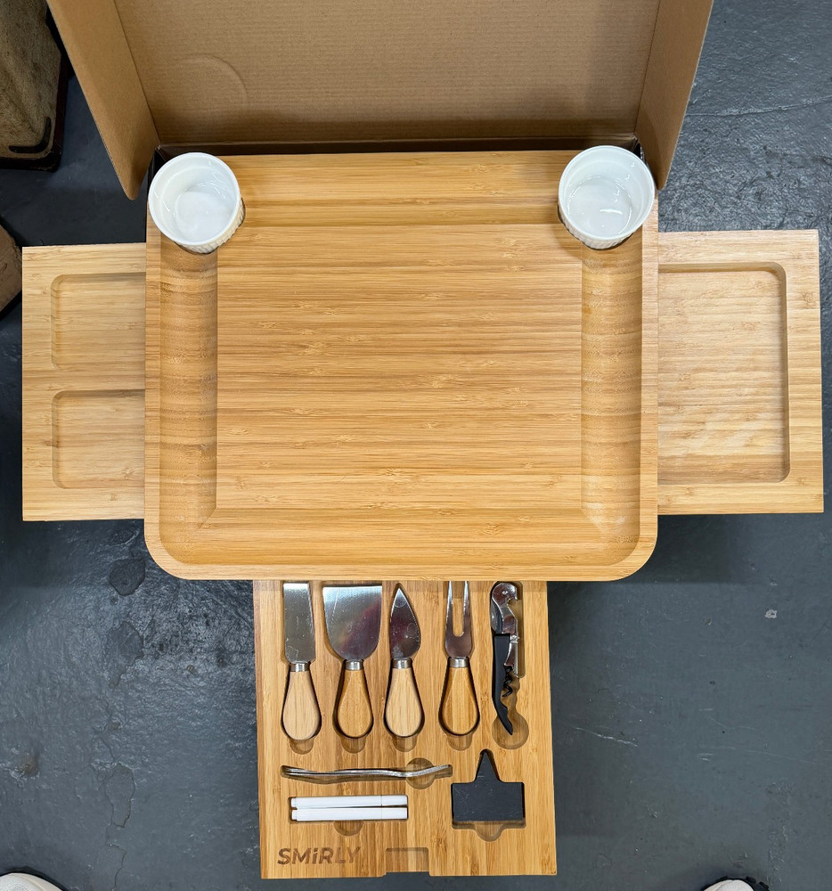 Smirly Premium Bamboo 3 Side Cheeseboard Set- New *CHECK