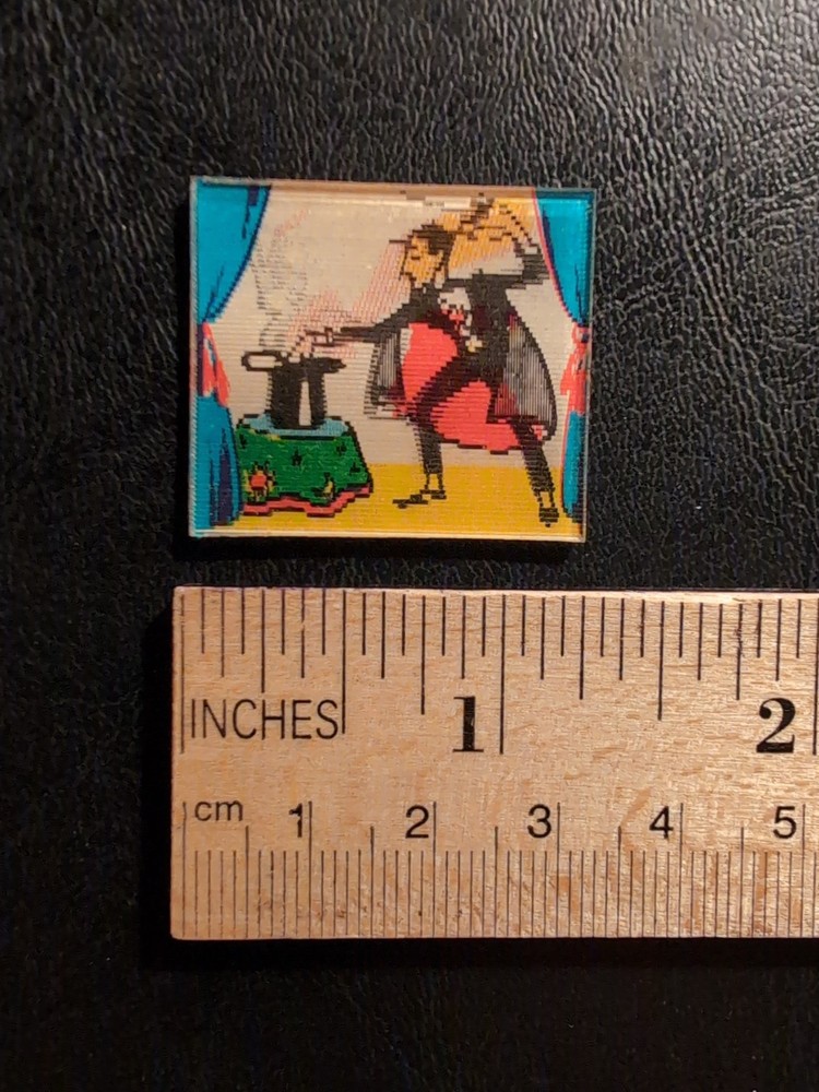 MAGIC LENTICULAR - Magician Pulls A Rabbit Out Of A Hat