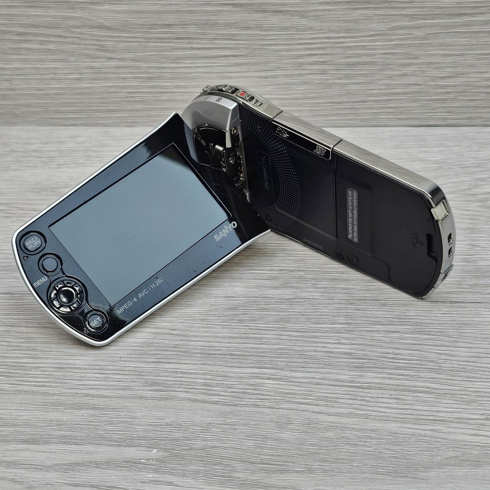 Sanyo Xacti VPC-CS1EX Camcorder Body Only (Untested)