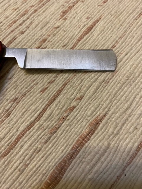 Straight Razor NEVER SHARPENED WELL BUILT /Great Buy