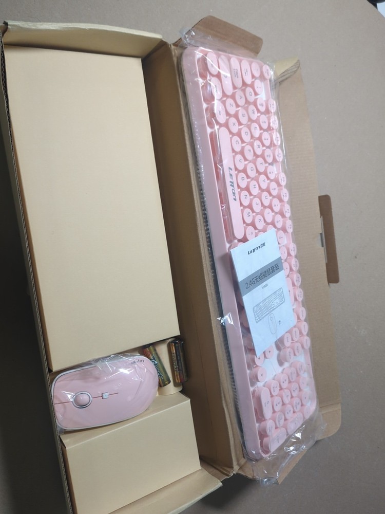Letton V2020 Wireless Keyboard & Mouse Combo Typewriter Style Pink