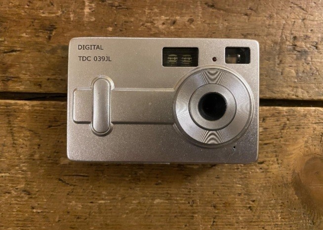 Danmart TDC 039JL Digital Camera In Silver